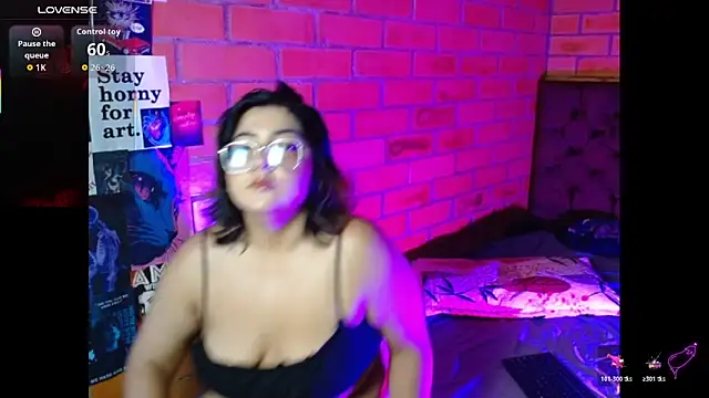 Roxy f w online show from January 6, 10:12 pm