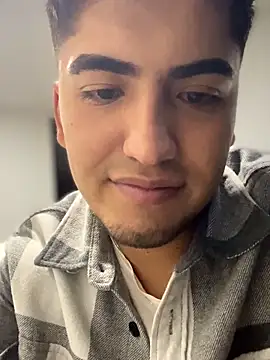 Snapshot of tomy_hot20 chatting on November 2, 4:15 am tomy hot20 online show from November 2, 4:15 am