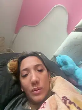 Snapshot of Isa_klein chatting on July 31, 8:41 pm Isa klein online show from July 31, 8:41 pm