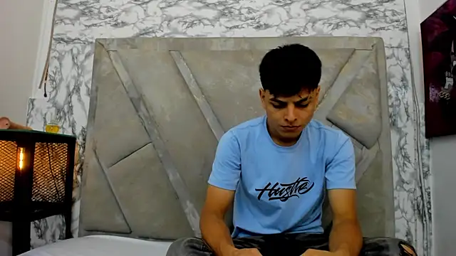 Logan Jhonson online show from November 7, 2:22 am