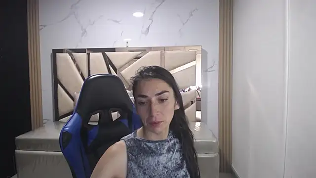 Maily a  online show from October 23, 3:06 am