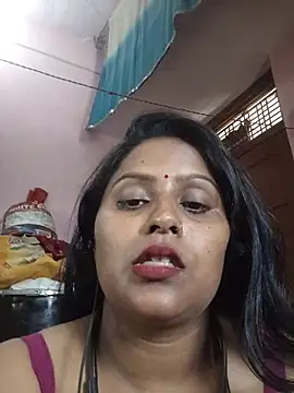 Snapshot of Jasmine_Januja chatting on June 17, 6:05 am Jasmine Januja online show from June 17, 6:05 am
