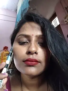 Snapshot of Jasmine_Januja chatting on June 19, 1:21 am Jasmine Januja online show from June 19, 1:21 am