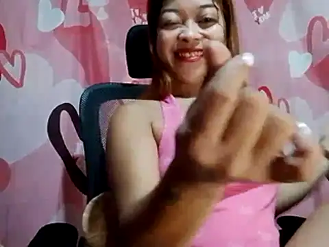 AsianKelly69 online show from July 18, 12:59 am