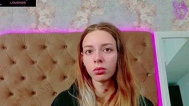 Snapshot of CoraVex chatting on October 9, 4:10 am CoraVex online show from October 9, 4:10 am