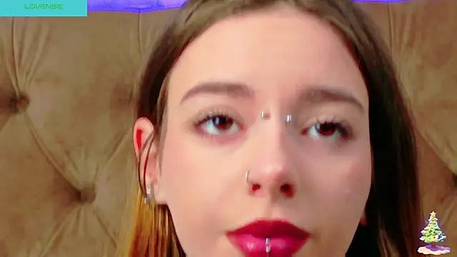 Snapshot of CoraVex chatting on December 15, 5:12 am CoraVex online show from December 15, 5:12 am