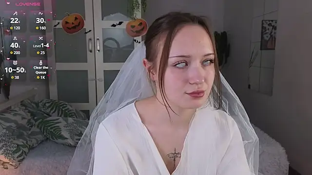 Snapshot of selin_selin chatting on October 31, 5:30 am selin selin online show from October 31, 5:30 am