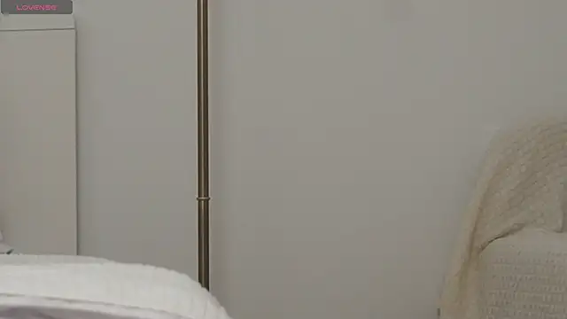 adisson fox online show from December 20, 7:04 am