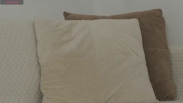 adisson fox online show from December 21, 7:04 am