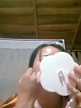 emly-xinh18 online show from October 25, 12:34 pm