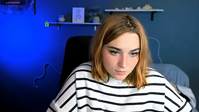 casey meow  online show from October 23, 8:35 am