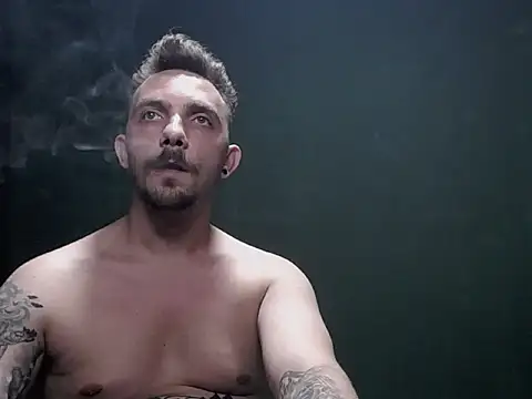 Snapshot of guesswhatbitch chatting on September 29, 9:41 pm guesswhatbitch online show from September 29, 9:41 pm