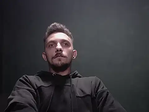 Snapshot of guesswhatbitch chatting on September 30, 6:24 pm guesswhatbitch online show from September 30, 6:24 pm