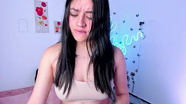 lilielou  online show from December 20, 6:26 pm