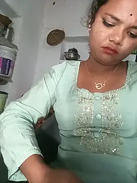 Hot Shredha online show from October 21, 3:13 pm