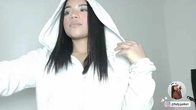 Snapshot of Natashaparker__ chatting on June 7, 4:16 am Natashaparker online show from June 7, 4:16 am