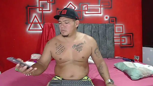 Snapshot of ebony_hard_sex chatting on October 23, 1:10 pm ebony hard sex online show from October 23, 1:10 pm