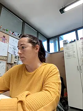 bichota85 online show from November 3, 11:44 am