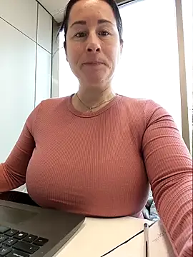 bichota85 online show from February 9, 10:08 am