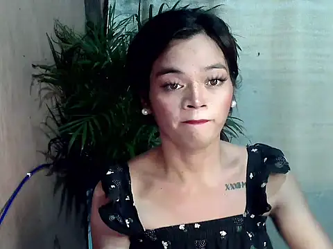 Snapshot of Nikah_loves_u chatting on November 27, 11:01 am Nikah loves u online show from November 27, 11:01 am