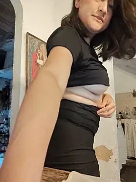 Snapshot of valery506 chatting on June 6, 8:24 pm valery506 online show from June 6, 8:24 pm