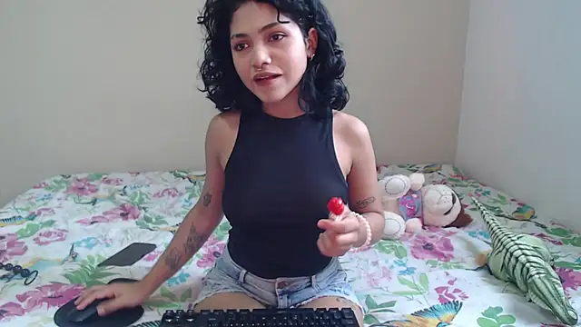 Snapshot of Cataleya_naz chatting on November 16, 8:47 pm Cataleya naz online show from November 16, 8:47 pm