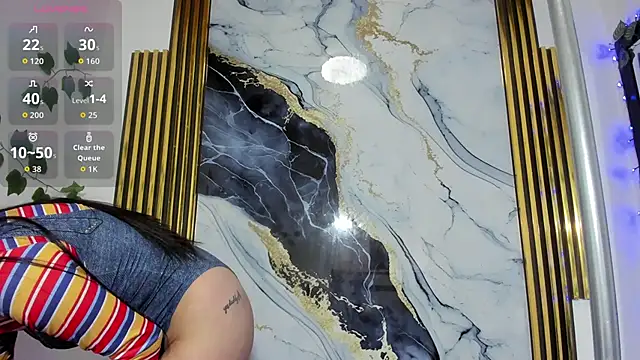 brittanyy20 online show from October 28, 9:46 am