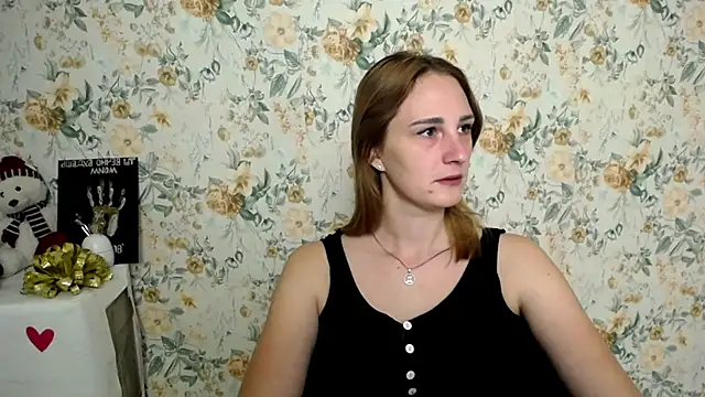 Milana Cutie  online show from October 2, 5:47 am