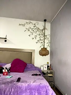 Daphnee-x online show from December 18, 11:05 am