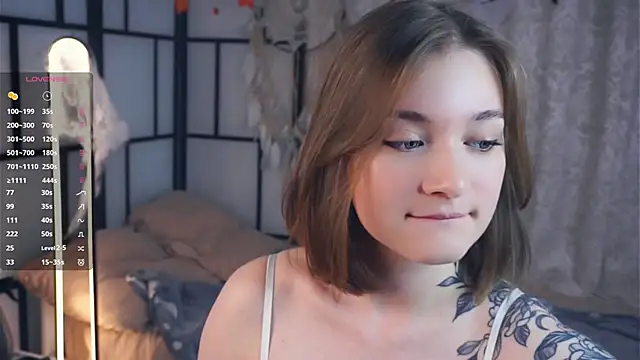 JinnySitts online show from November 8, 8:51 pm