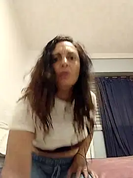 Snapshot of dulcefanny chatting on December 1, 2:05 am dulcefanny online show from December 1, 2:05 am