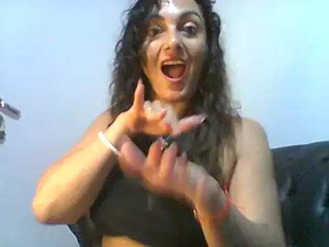 Snapshot of dulcefanny chatting on April 21, 2:04 am dulcefanny online show from April 21, 2:04 am