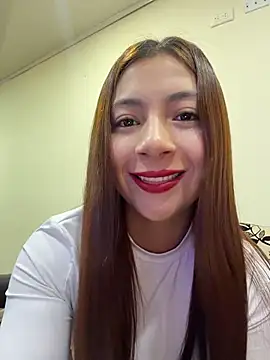 Snapshot of Karlee_Grey1 chatting on June 17, 1:30 am Karlee Grey1 online show from June 17, 1:30 am