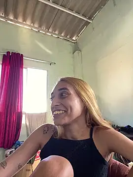 loirinhaaa online show from March 7, 6:16 pm