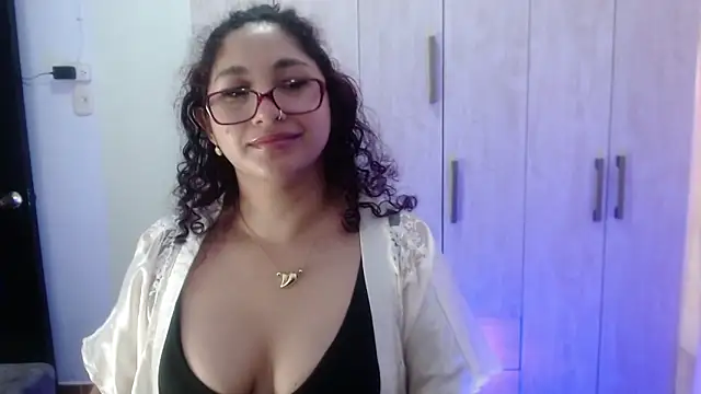 Gia Dior online show from October 29, 12:07 pm