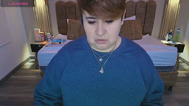 Snapshot of Sasharosee2 chatting on October 4, 12:03 pm Sasharosee2 online show from October 4, 12:03 pm