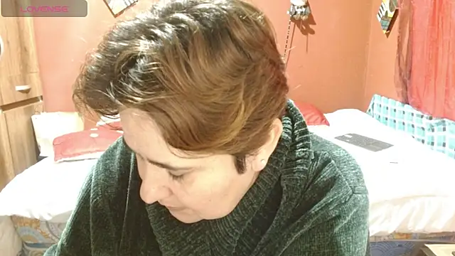 Snapshot of Sasharosee2 chatting on October 29, 12:18 pm Sasharosee2 online show from October 29, 12:18 pm