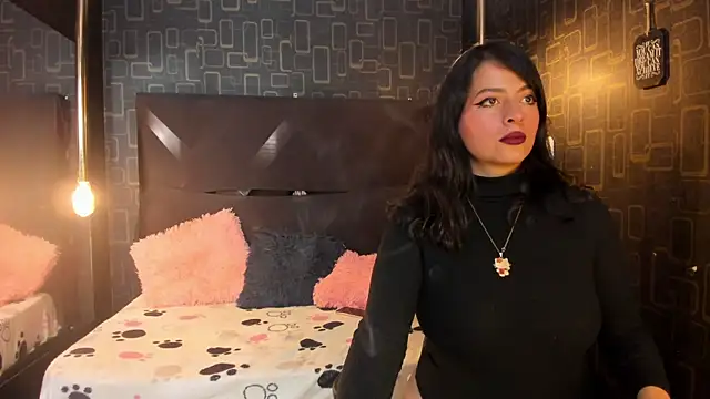 Snapshot of Alien_high chatting on October 1, 2:12 pm Alien high online show from October 1, 2:12 pm