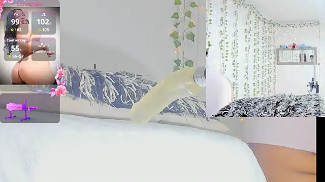 Ashley  Jones   online show from May 1, 9:03 am