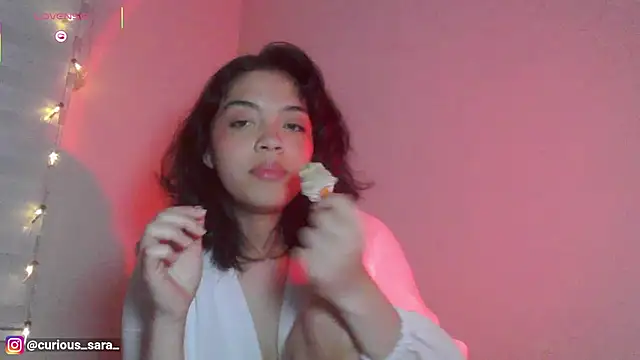 Snapshot of _curiouskitten_ chatting on November 2, 2:47 am curiouskitten online show from November 2, 2:47 am