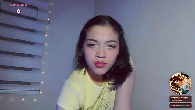 Snapshot of _curiouskitten_ chatting on November 29, 4:15 am curiouskitten online show from November 29, 4:15 am