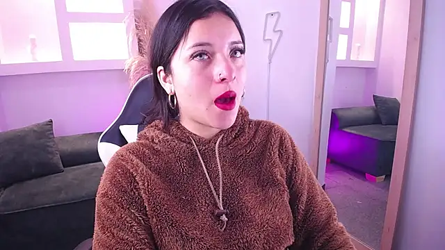 Snapshot of Scarlett_as chatting on October 16, 1:45 pm Scarlett as online show from October 16, 1:45 pm