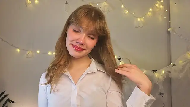 pienaple online show from October 31, 4:02 am