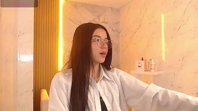 sophiadoll tf online show from May 7, 1:16 pm
