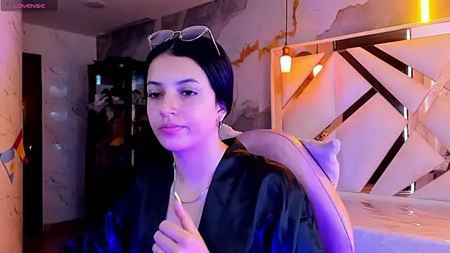 sophiadoll tf online show from June 25, 12:42 pm