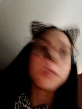 Snapshot of linameii chatting on October 29, 3:20 am linameii online show from October 29, 3:20 am