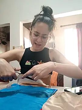 Snapshot of linameii chatting on November 19, 4:29 pm linameii online show from November 19, 4:29 pm