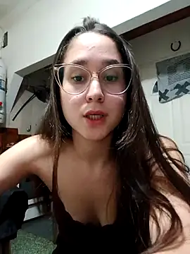 Snapshot of linameii chatting on December 2, 1:55 am linameii online show from December 2, 1:55 am