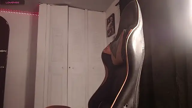 Chrys harris77 online show from November 28, 1:52 am