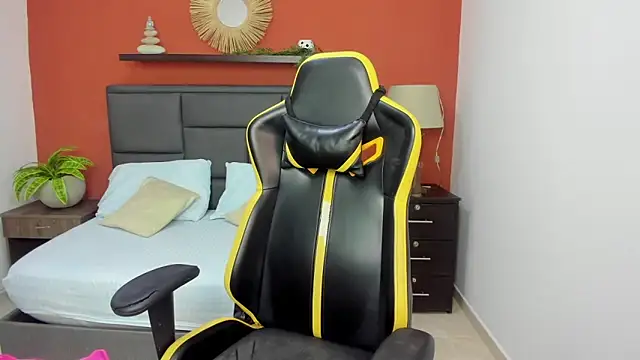 Snapshot of molly_lovee_ chatting on September 25, 11:47 am molly lovee online show from September 25, 11:47 am